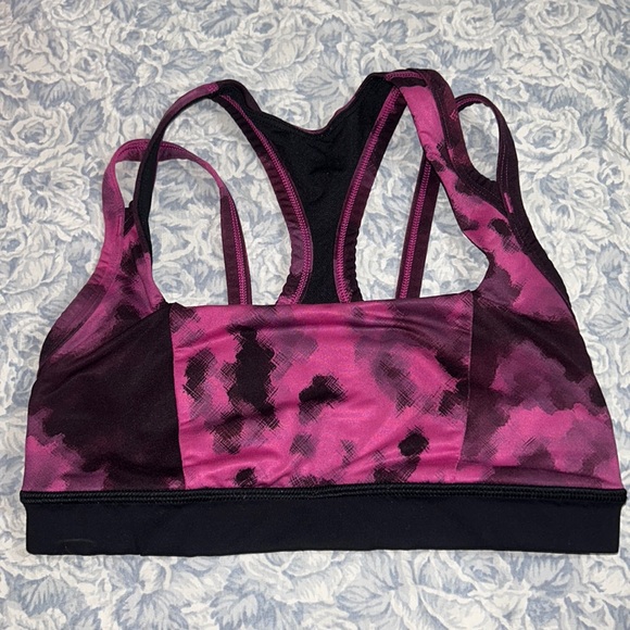 Lululemon Sports Bra - Picture 1 of 3